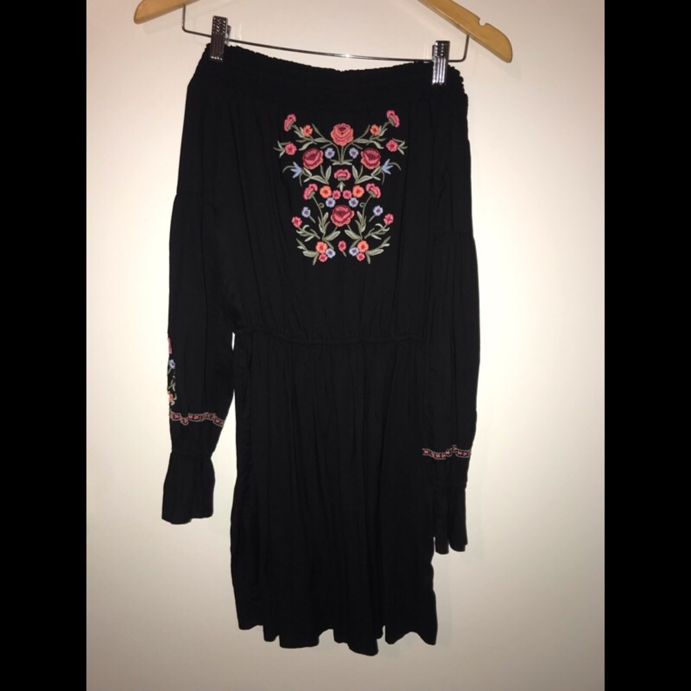 Hollister black strapless floral print dress